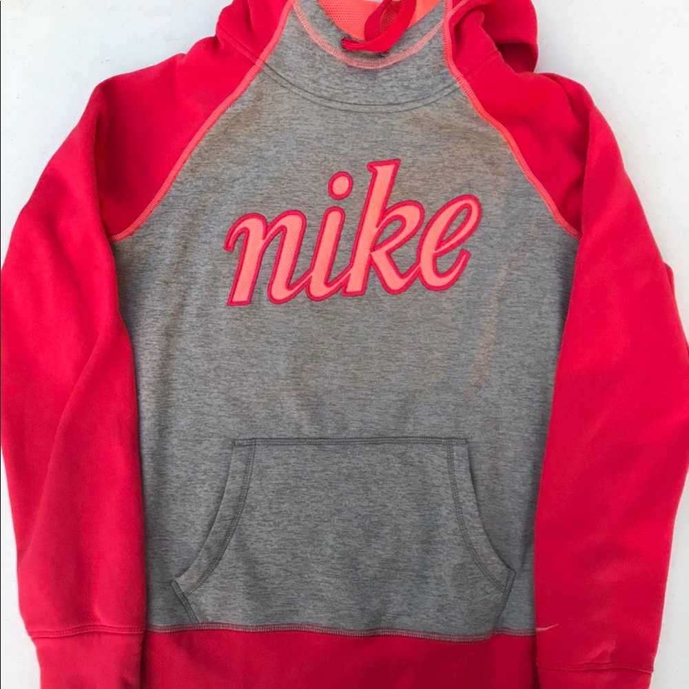 Nike pull over Hoodie size M in like New Condition